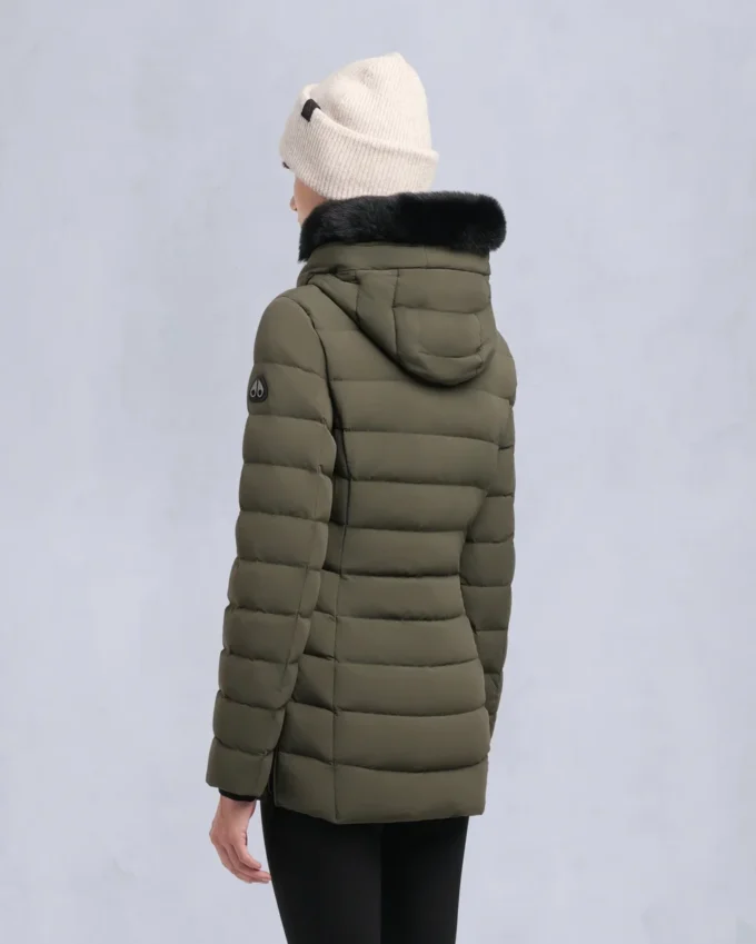 Roselawn jasje met schapenvachtrand